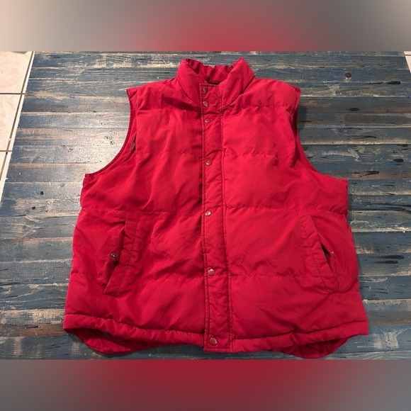 St John's Bay Red Puffer Vest Extra Large Warm Winter Thick Cozy Fall - Picture 2 of 12